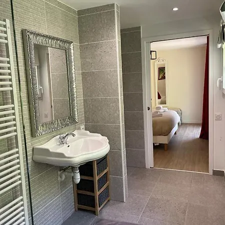 Gites Du Neflier Et Equestre Bed & Breakfast Guemardieres